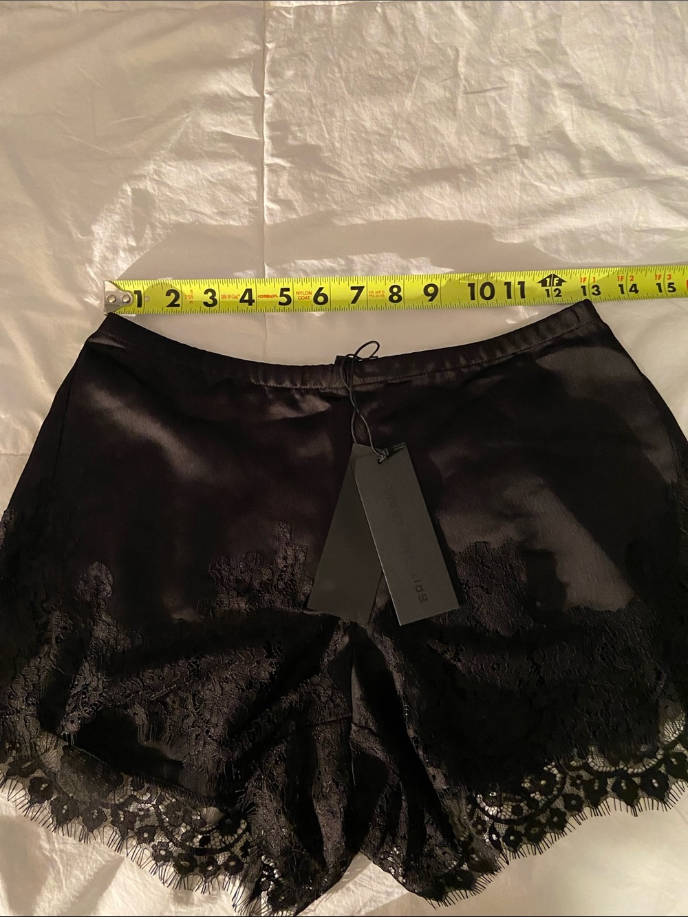 🖤Lace Trim  Shorts 🖤 - Picture 6 of 15